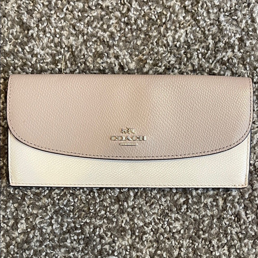Coach Women's Beige and Off-White Wallet